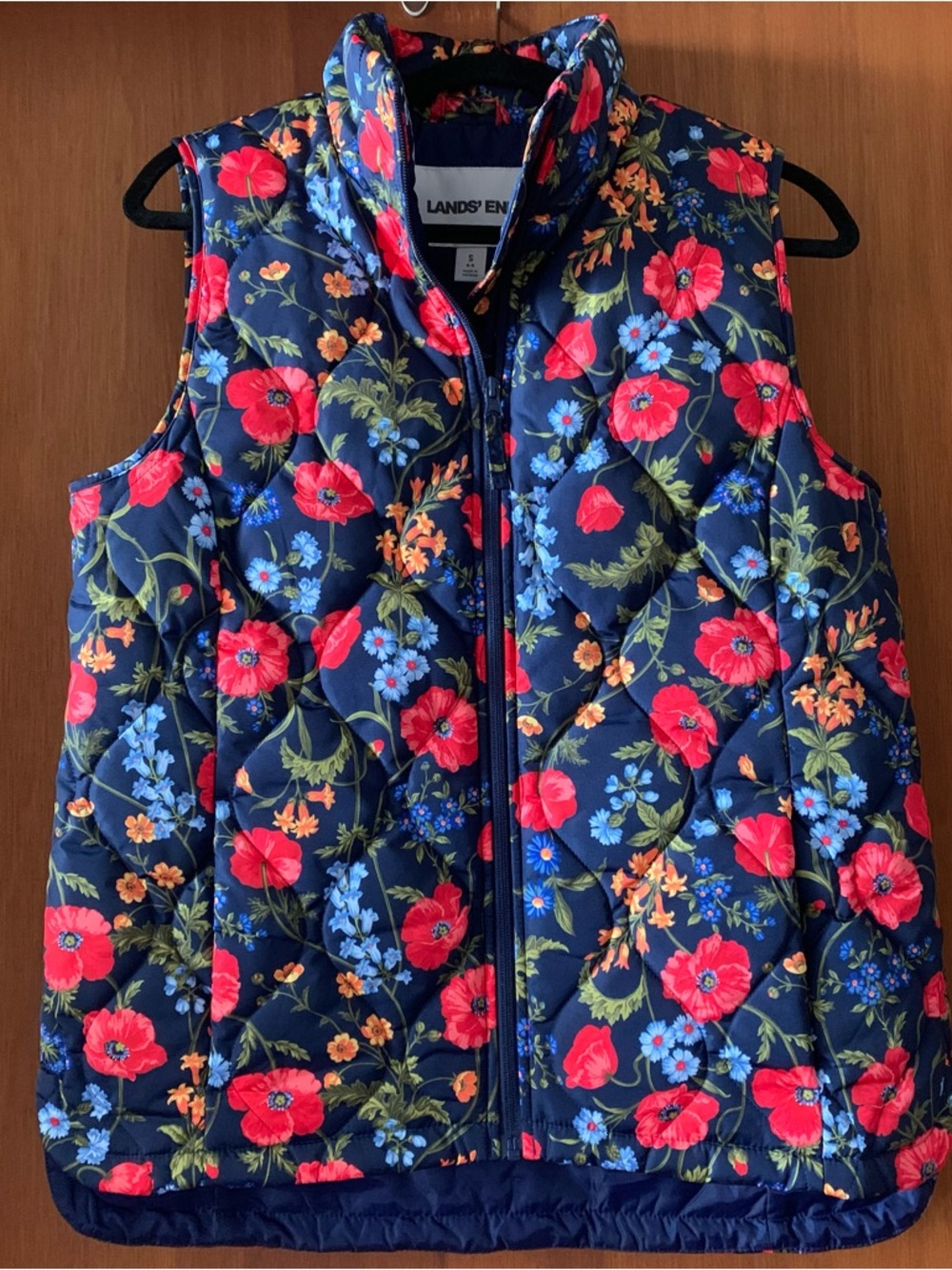 Lands' End Women’s Small Quilted Floral Vest - Navy with Red & Blue Flowers